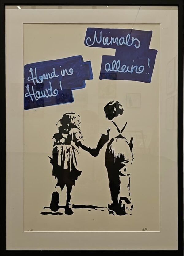 Hand in Hand